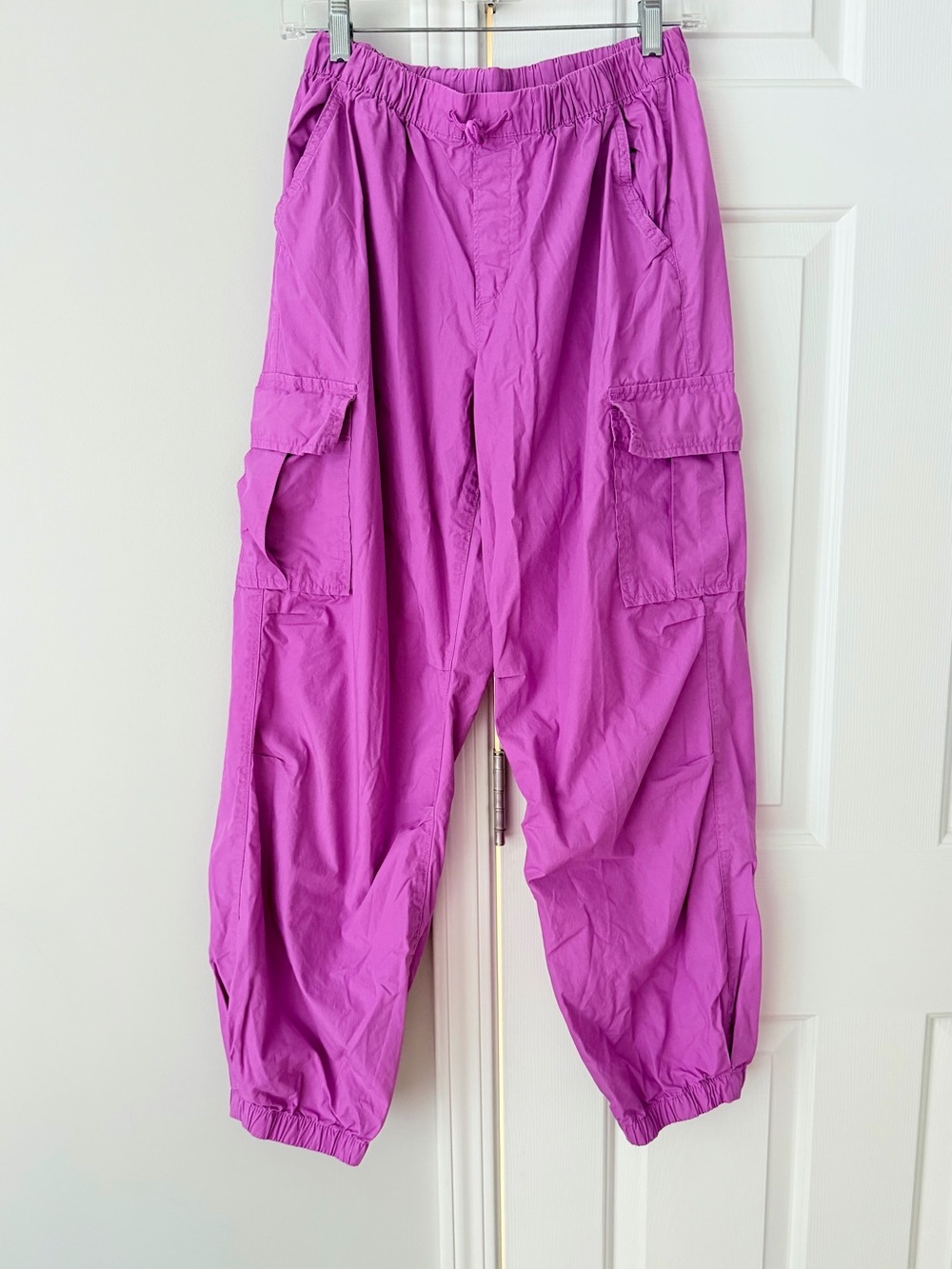 Gap Fuchsia Cargo Parachute Pants, Size XS